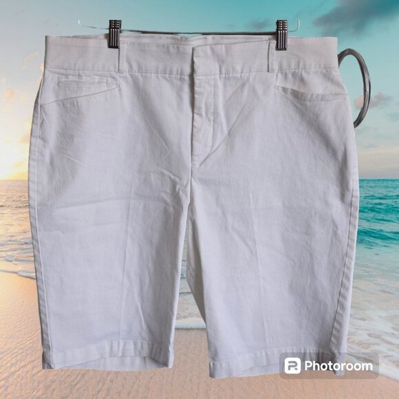 Women's Gloria Vanderbilt Charlene Shorts White Sz 16 - Picture 1 of 10